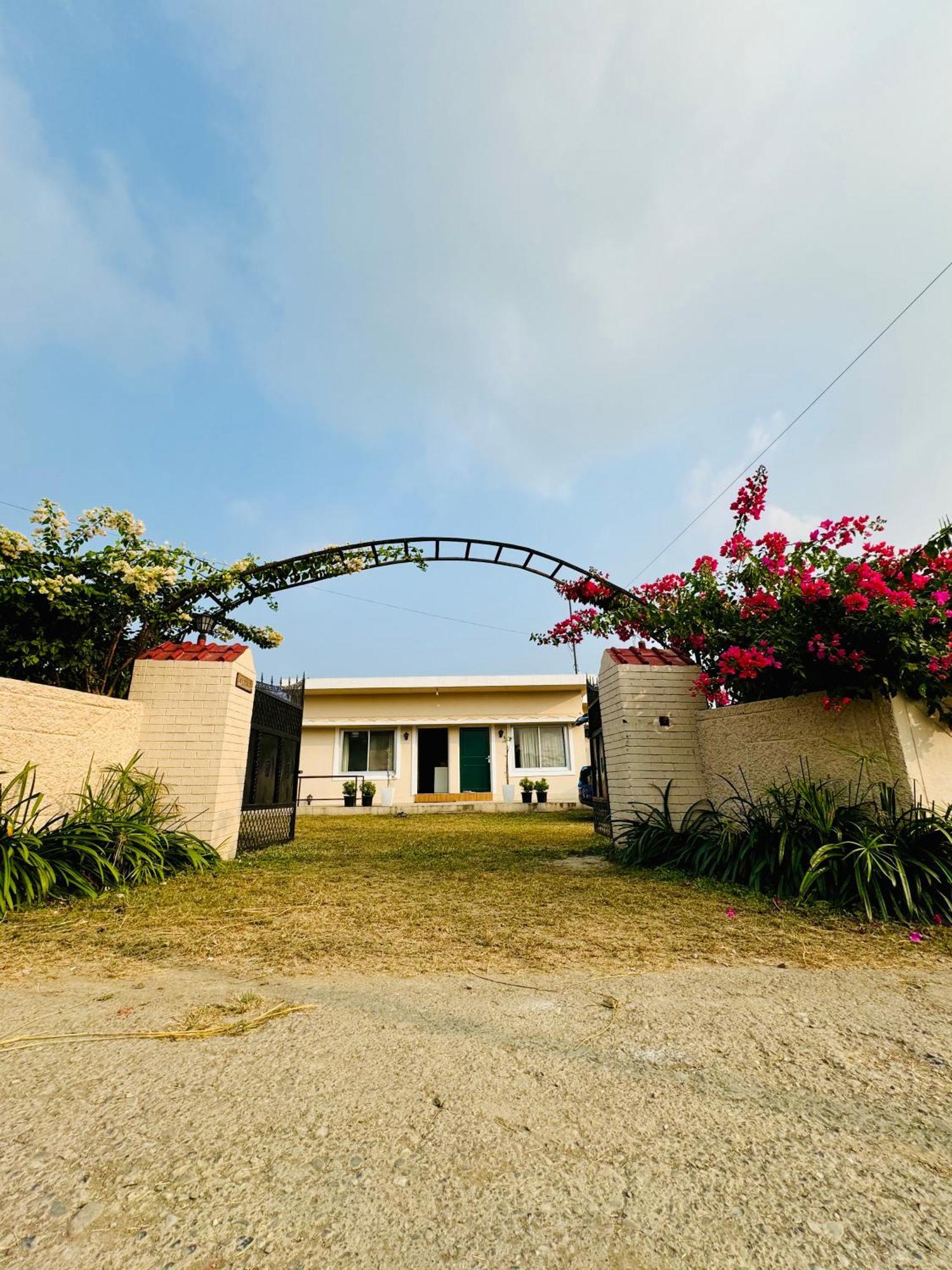 The Bougainvillea Cottage Farmstay Near Dehradun , 2 Bedroom Private Cottage Next To Fields And Orchards With Hill Views Exterior photo